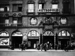 1927 Aussenansicht - Metropolis_1